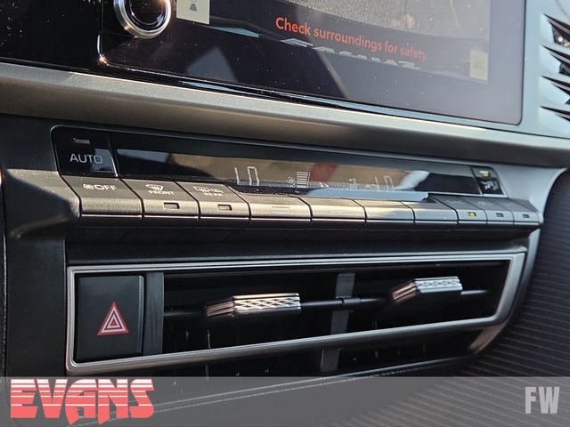 Certified 2025 Toyota Camry SE FWD image 9