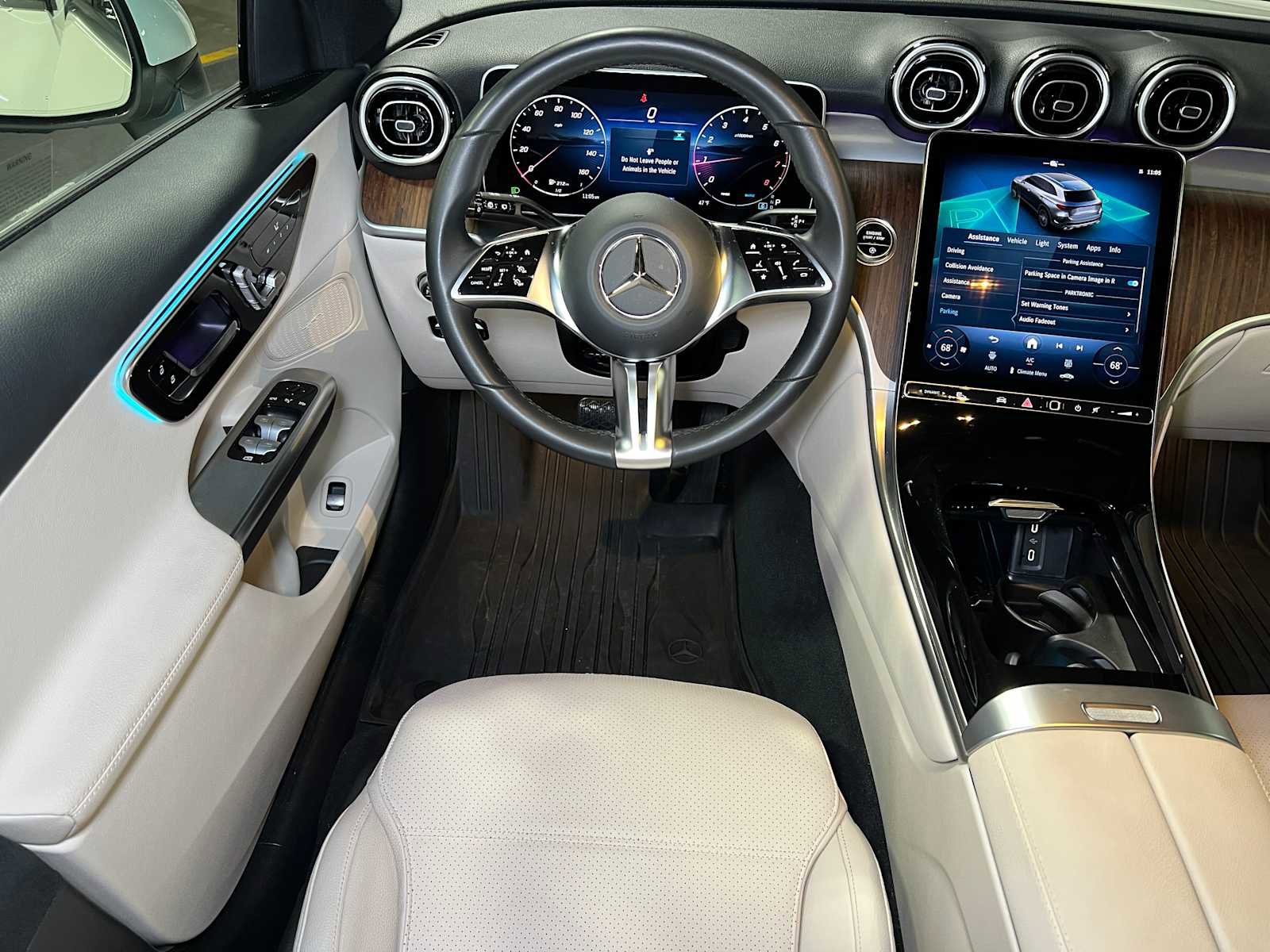 Certified 2025 Mercedes-Benz GLC 300 4MATIC image 42