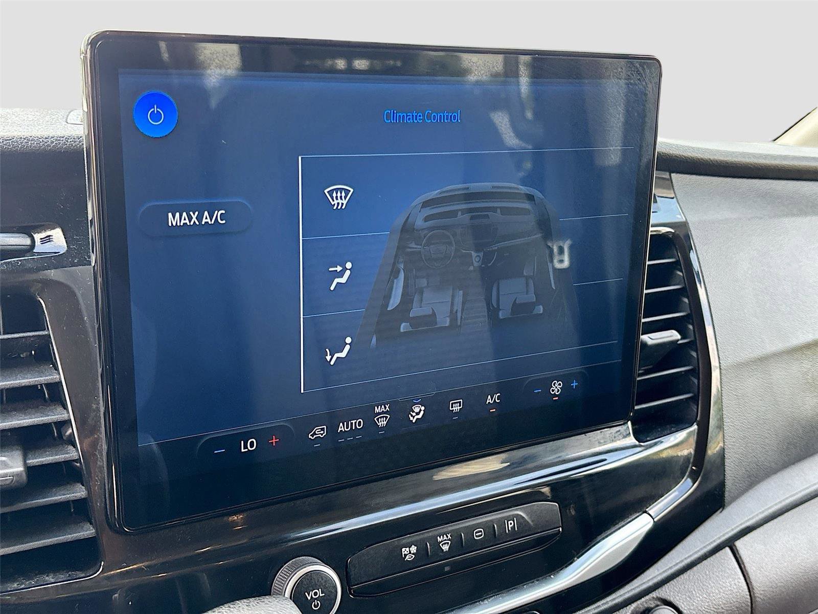 Used 2024 Ford Transit 350 XLT image 16