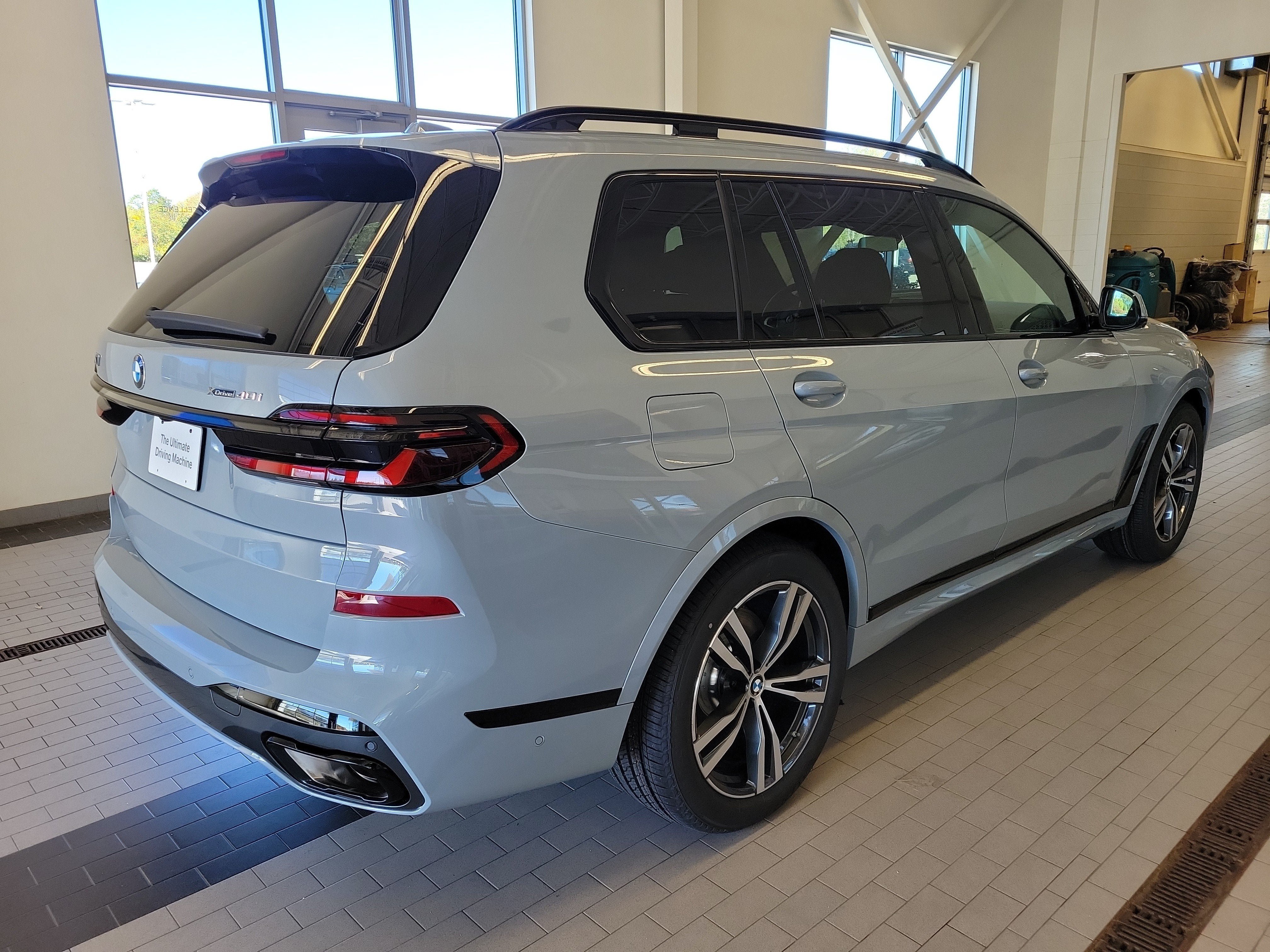 New 2027 BMW X7 xDrive40i w/ M Sport Package AWD/4WD image 6