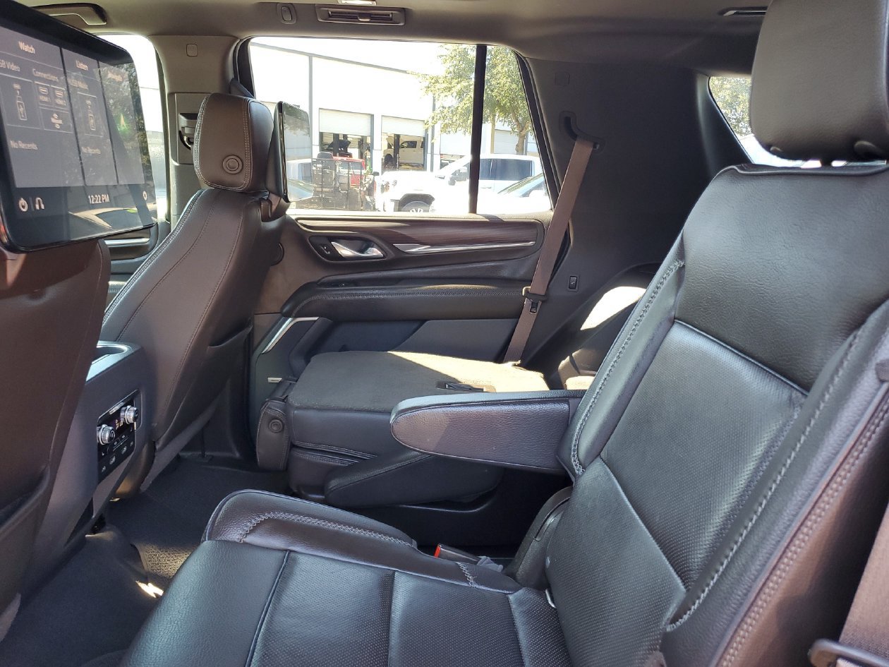 Used 2021 GMC Yukon Denali w/ Denali Premium Package RWD image 10