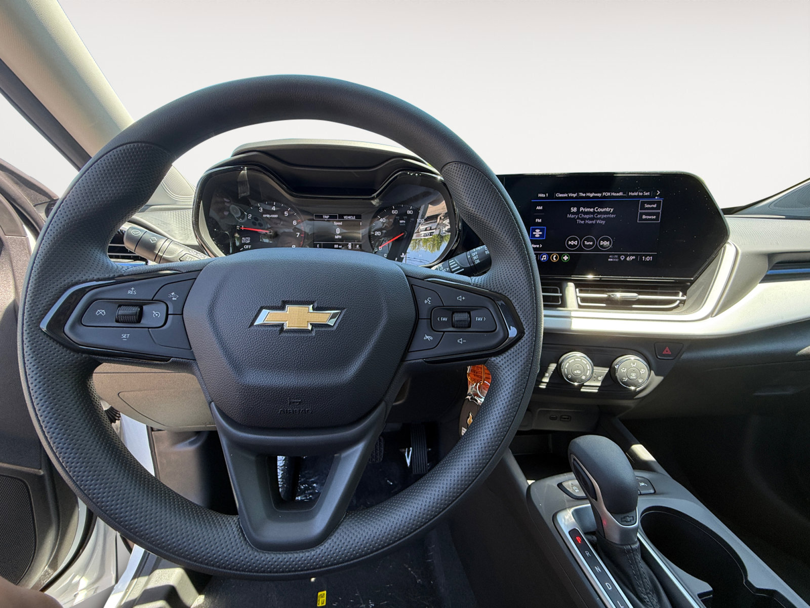 New 2026 Chevrolet Trax LS w/ LS Convenience Package FWD image 10