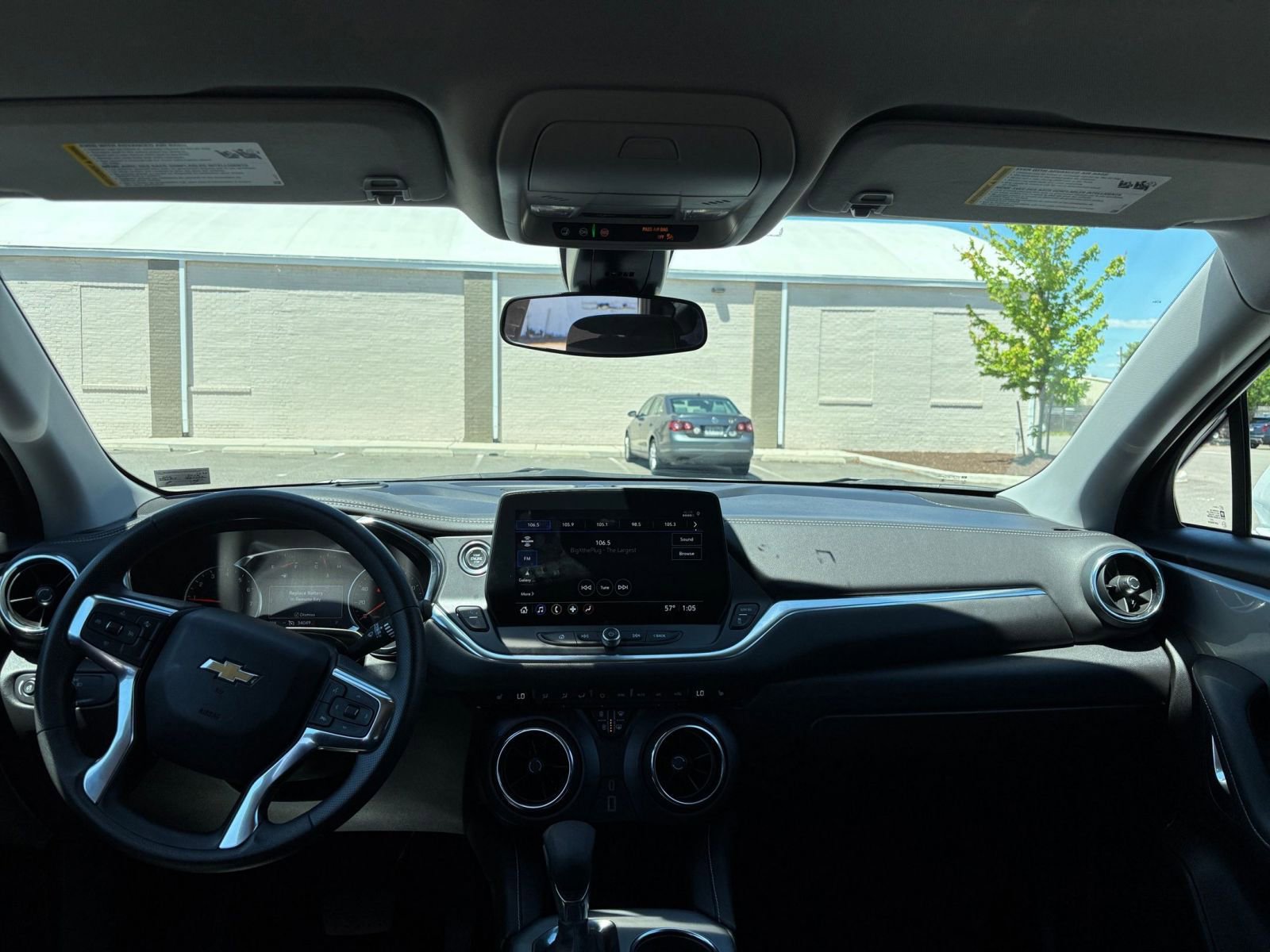 Used 2025 Chevrolet Blazer LT FWD image 34