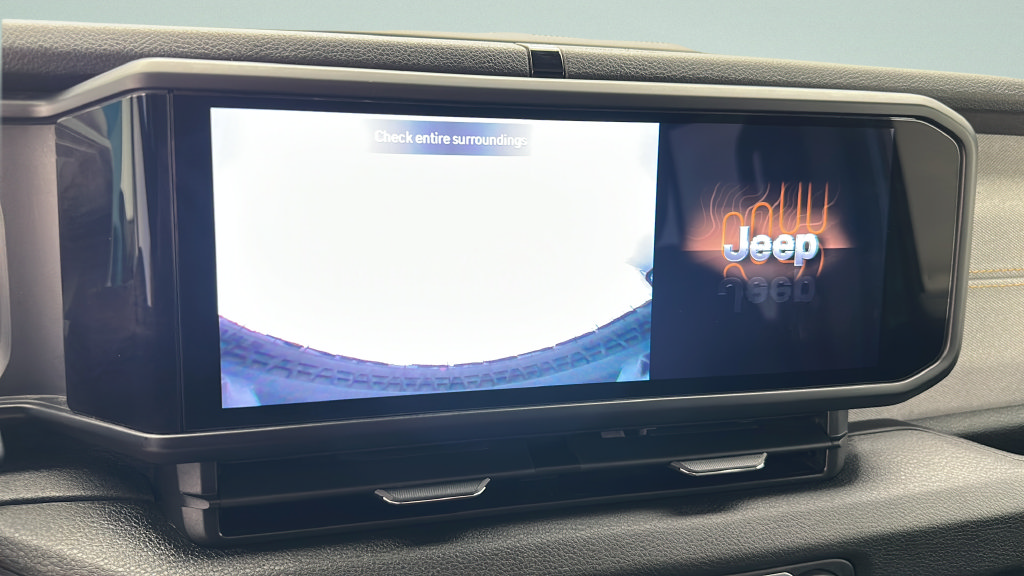 Used 2024 Jeep Wrangler Unlimited Sport AWD/4WD image 17