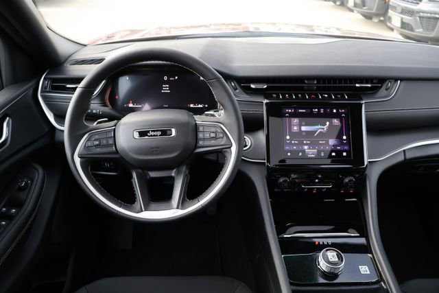 New 2026 Jeep Grand Cherokee Laredo X image 10