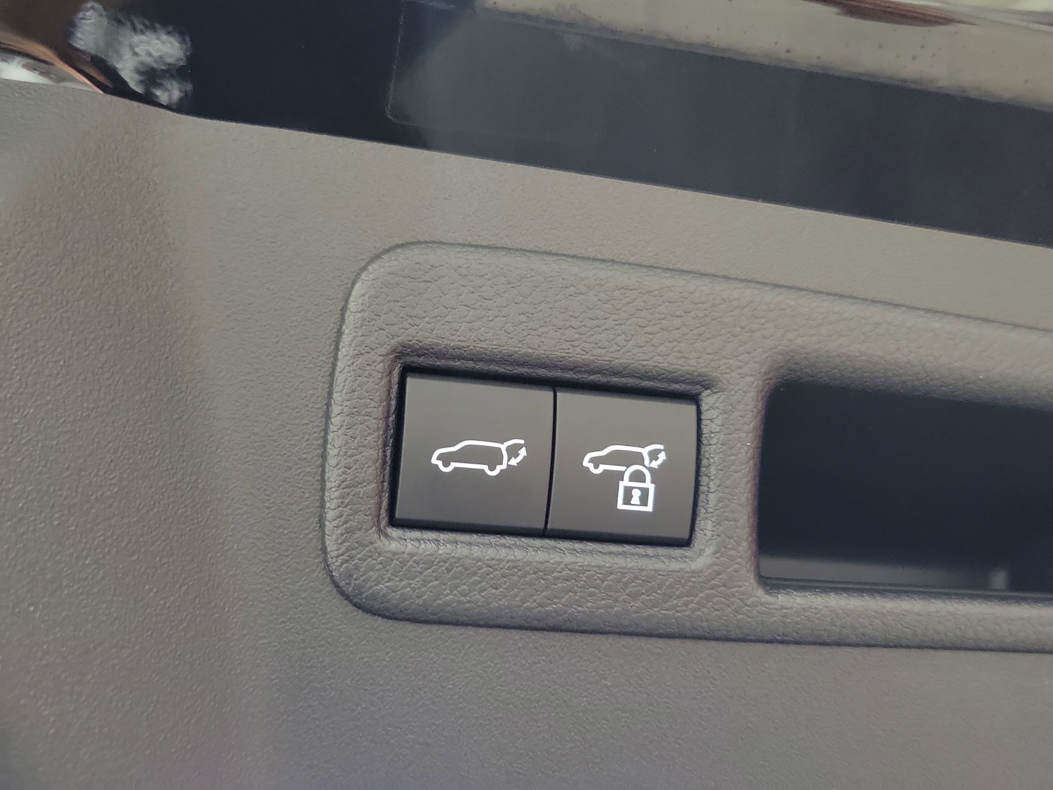 New 2026 Toyota C-HR w/ Cold Weather Package AWD/4WD image 7