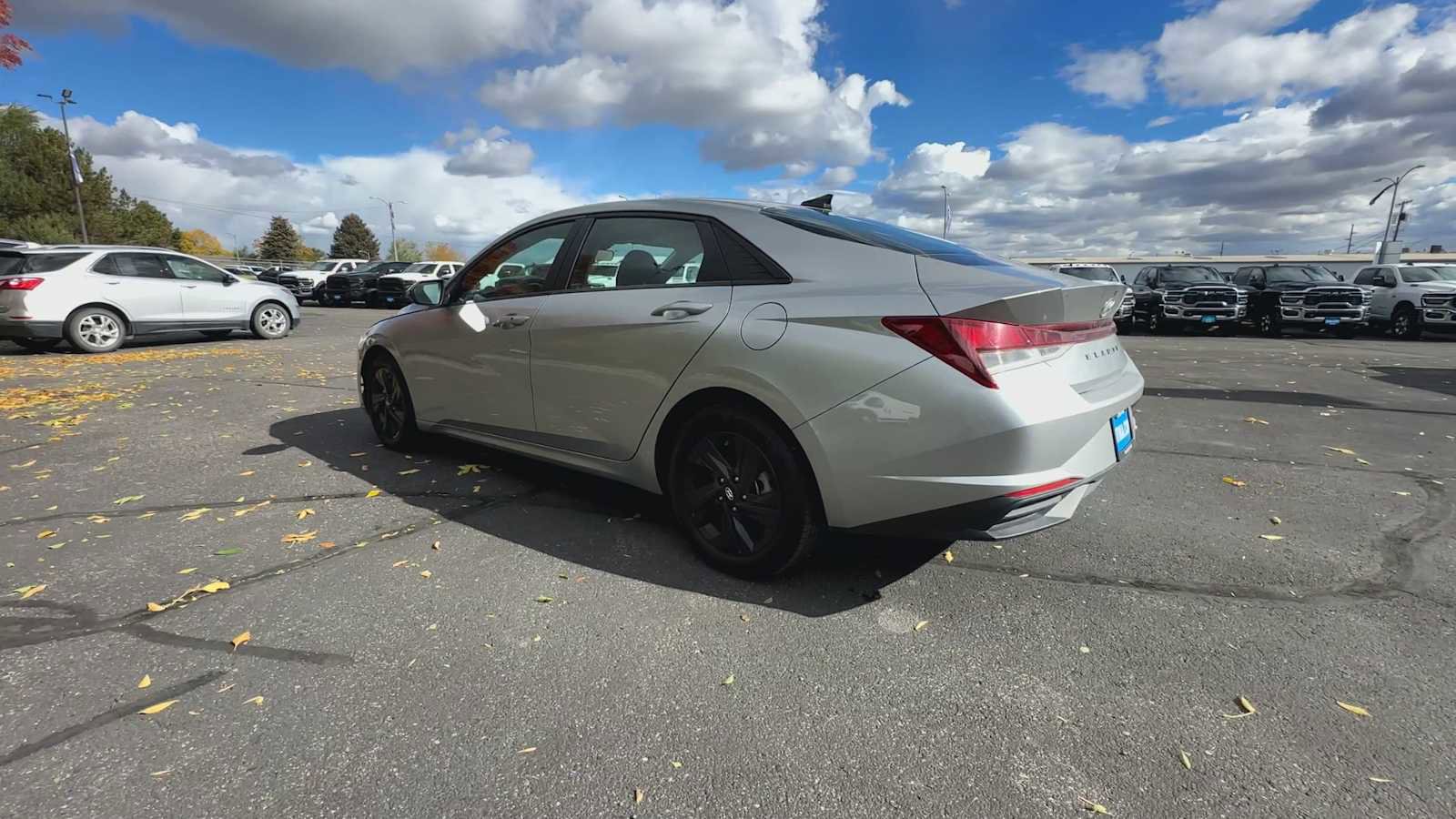 Used 2023 Hyundai Elantra SEL image 6