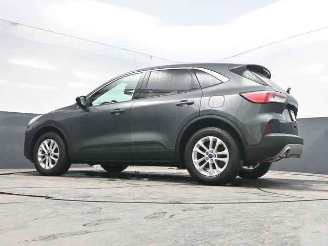 Used 2020 Ford Escape SE image 35