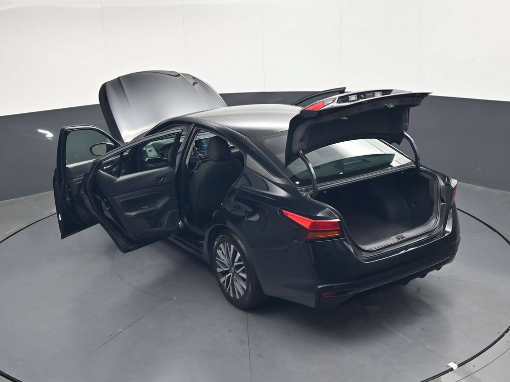 Used 2024 Nissan Altima 2.5 SV FWD image 42
