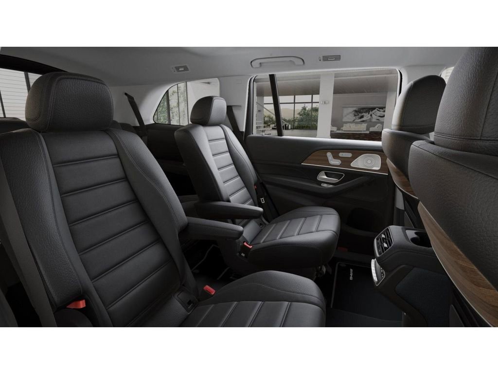 New 2026 Mercedes-Benz GLS 450 4MATIC image 5