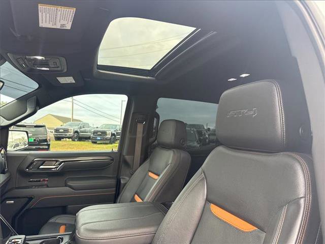 Used 2025 GMC Sierra 1500 AT4 w/ AT4 Premium Package image 18