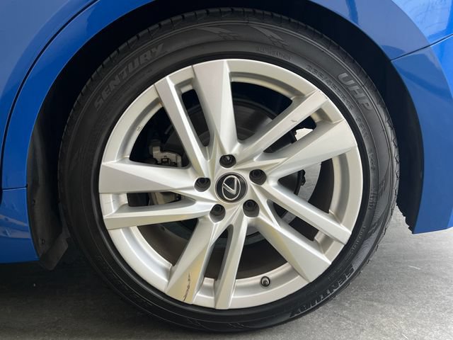 Used 2021 Lexus IS 300 w/ Comfort Package RWD image 10