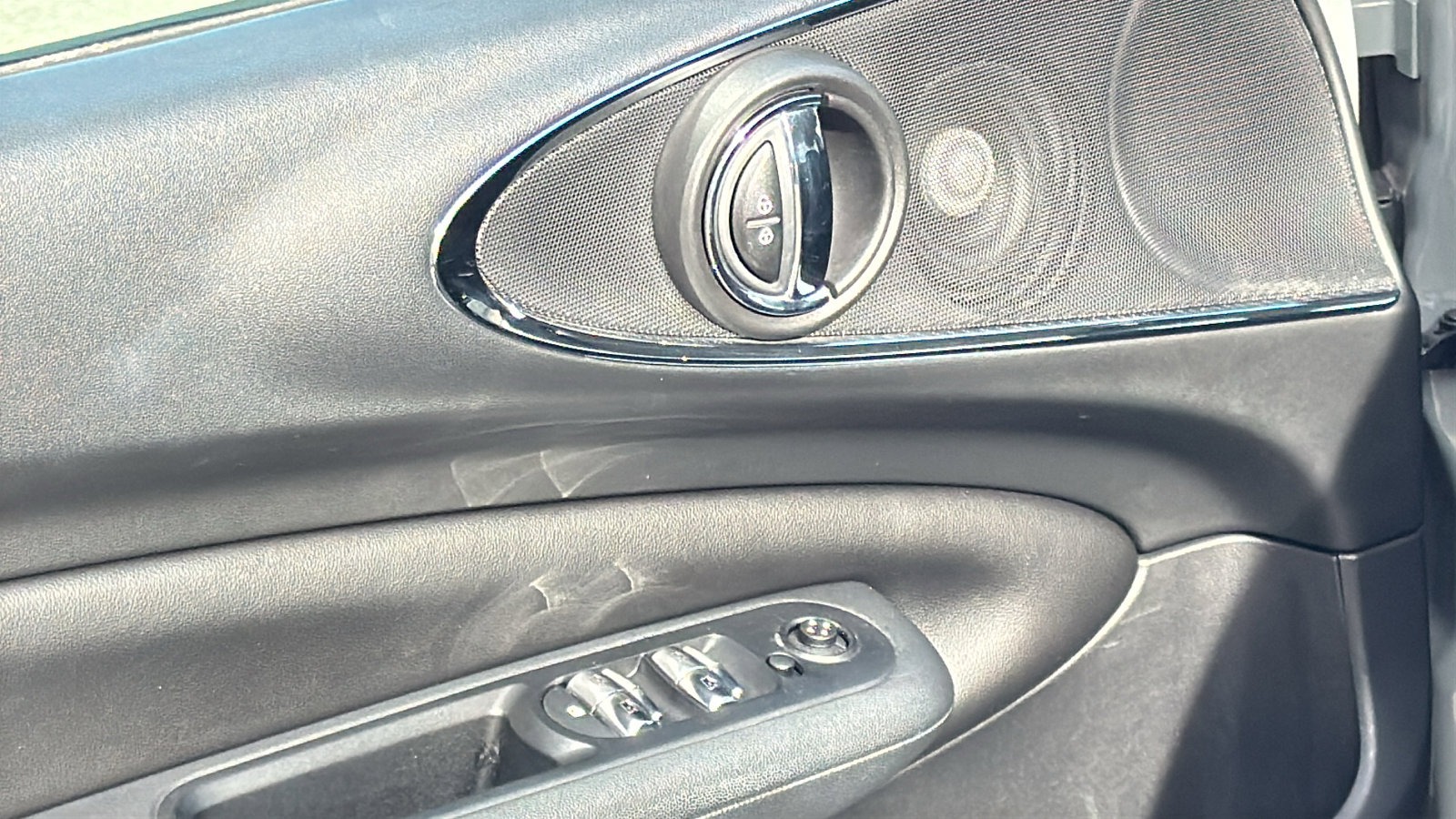 Used 2016 MINI Cooper Clubman image 12