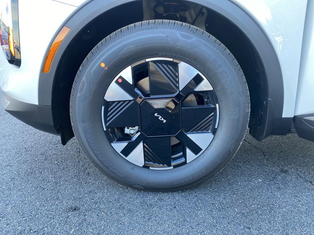 New 2026 Kia Sportage LX FWD image 29