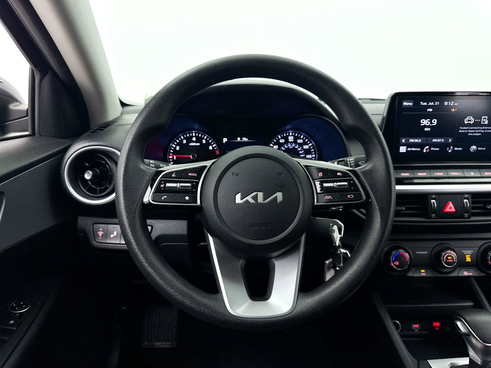 Used 2024 Kia Forte LXS w/ LXS Technology Package FWD image 3