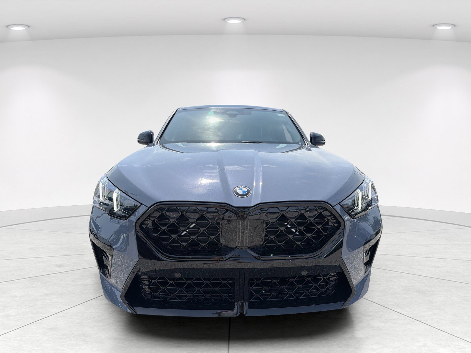 New 2026 BMW X2 xDrive28i w/ Technology Package AWD/4WD image 2