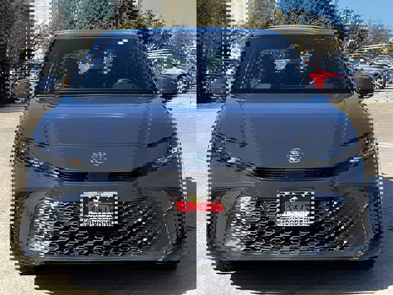 Used 2025 Toyota Camry SE image 7