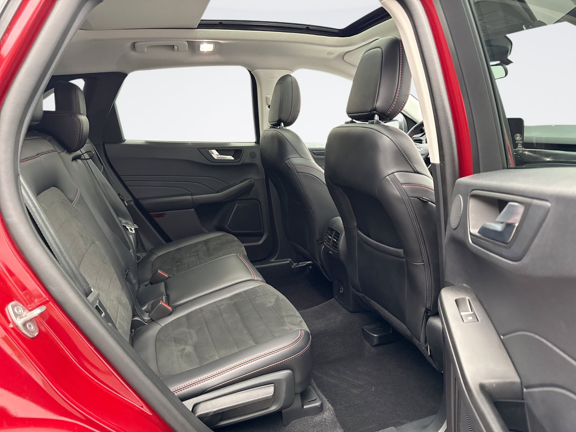 Used 2021 Ford Escape SEL w/ SEL Stealth AWD Package image 10