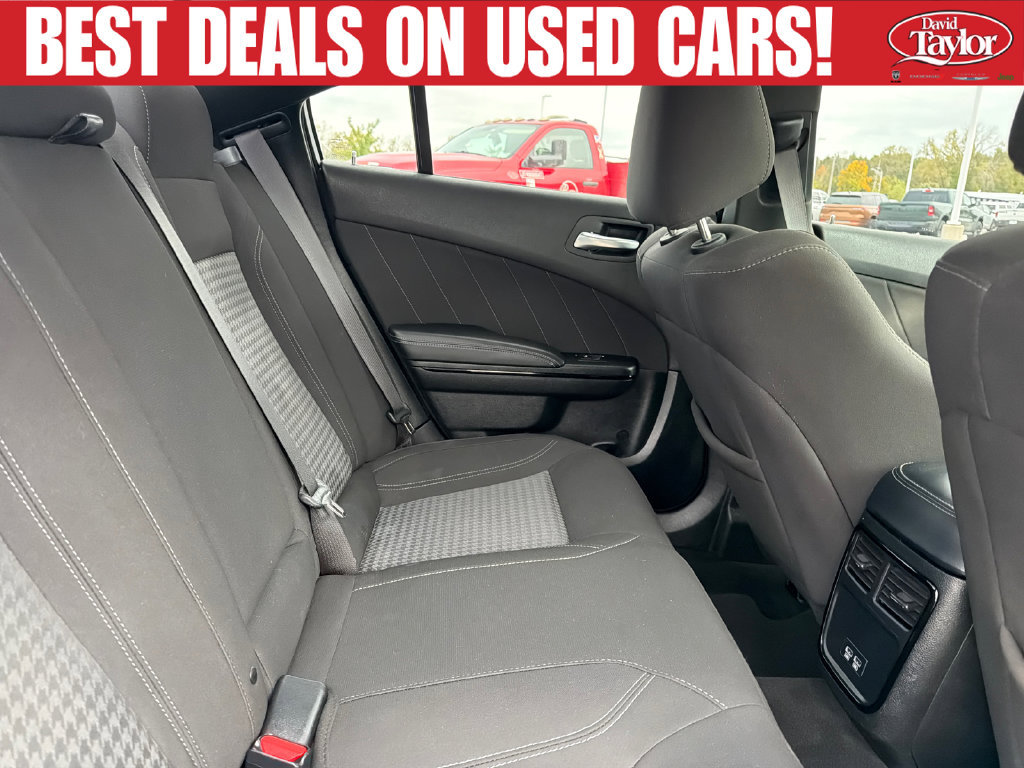 Used 2023 Dodge Charger SXT w/ Blacktop Package AWD/4WD image 31
