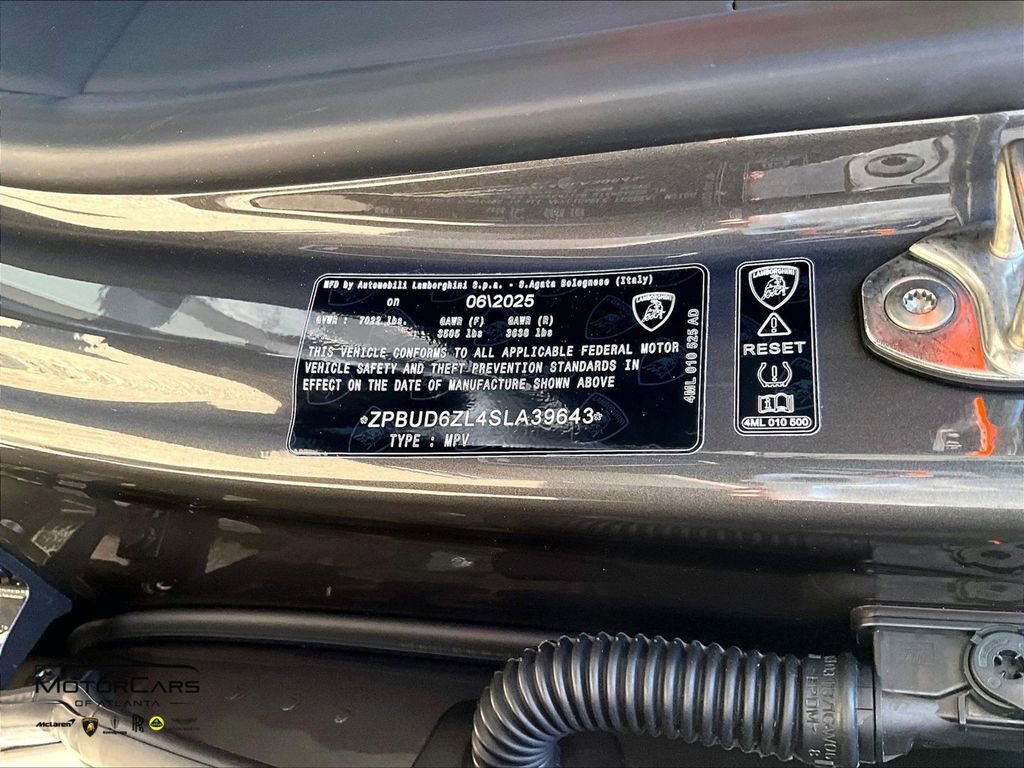 Used 2025 Lamborghini Urus SE image 27