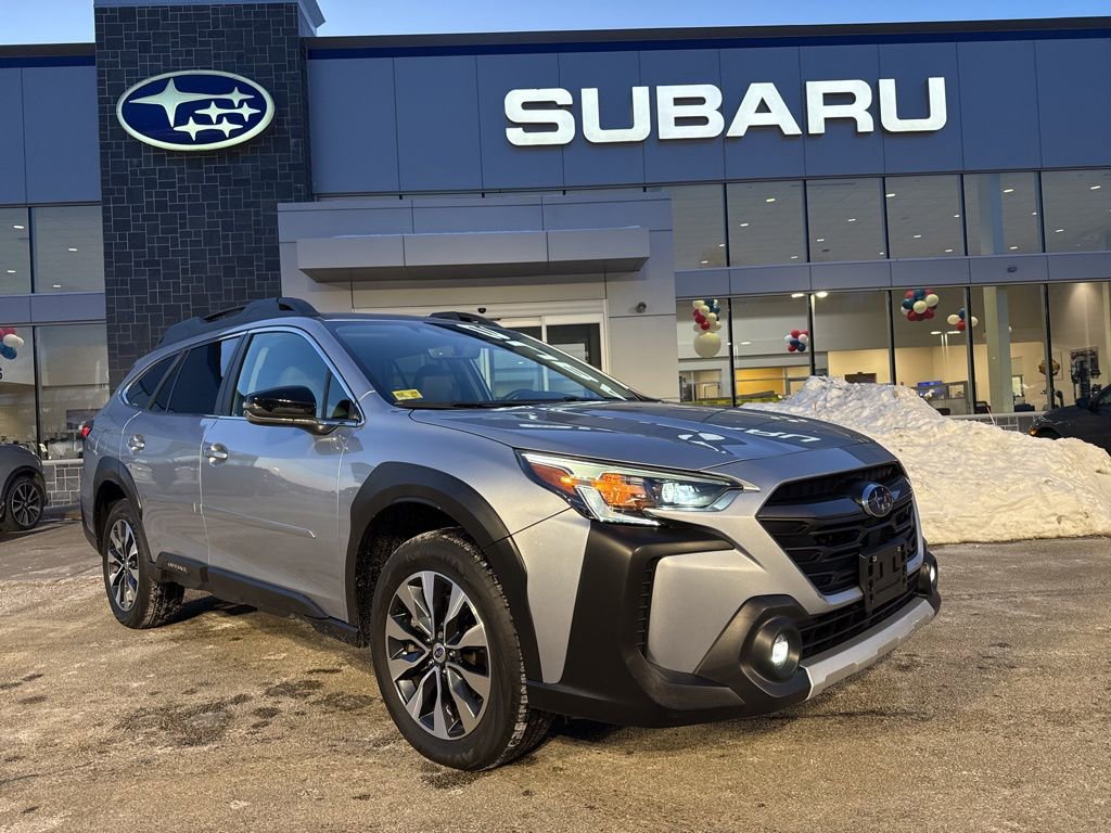 Used 2023 Subaru Outback Limited image 2