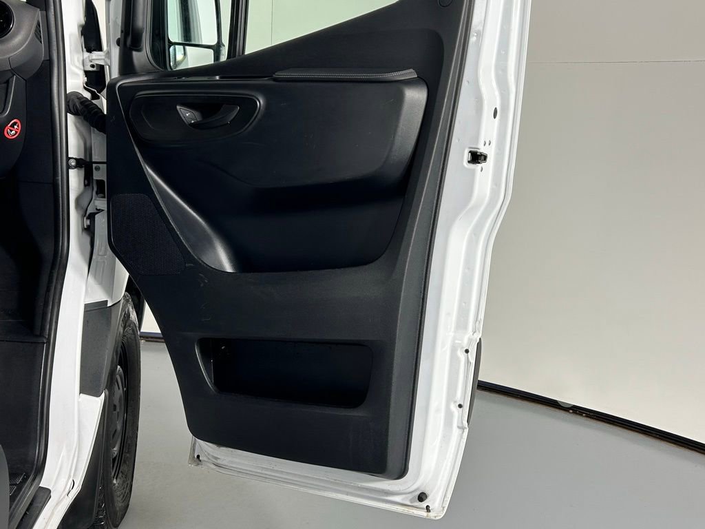 Used 2024 Mercedes-Benz Sprinter 2500 image 9