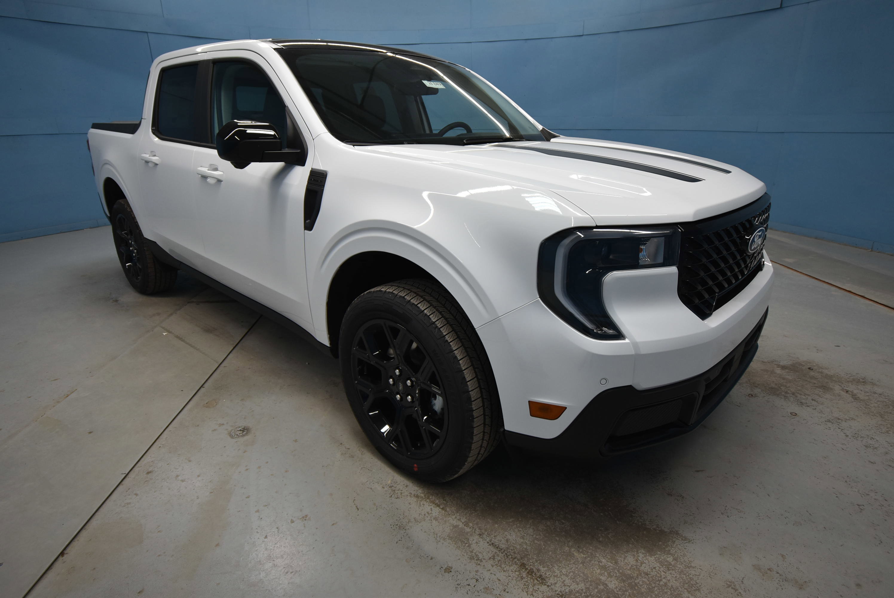 New 2026 Ford Maverick Lariat w/ Black Appearance Package AWD/4WD image 1