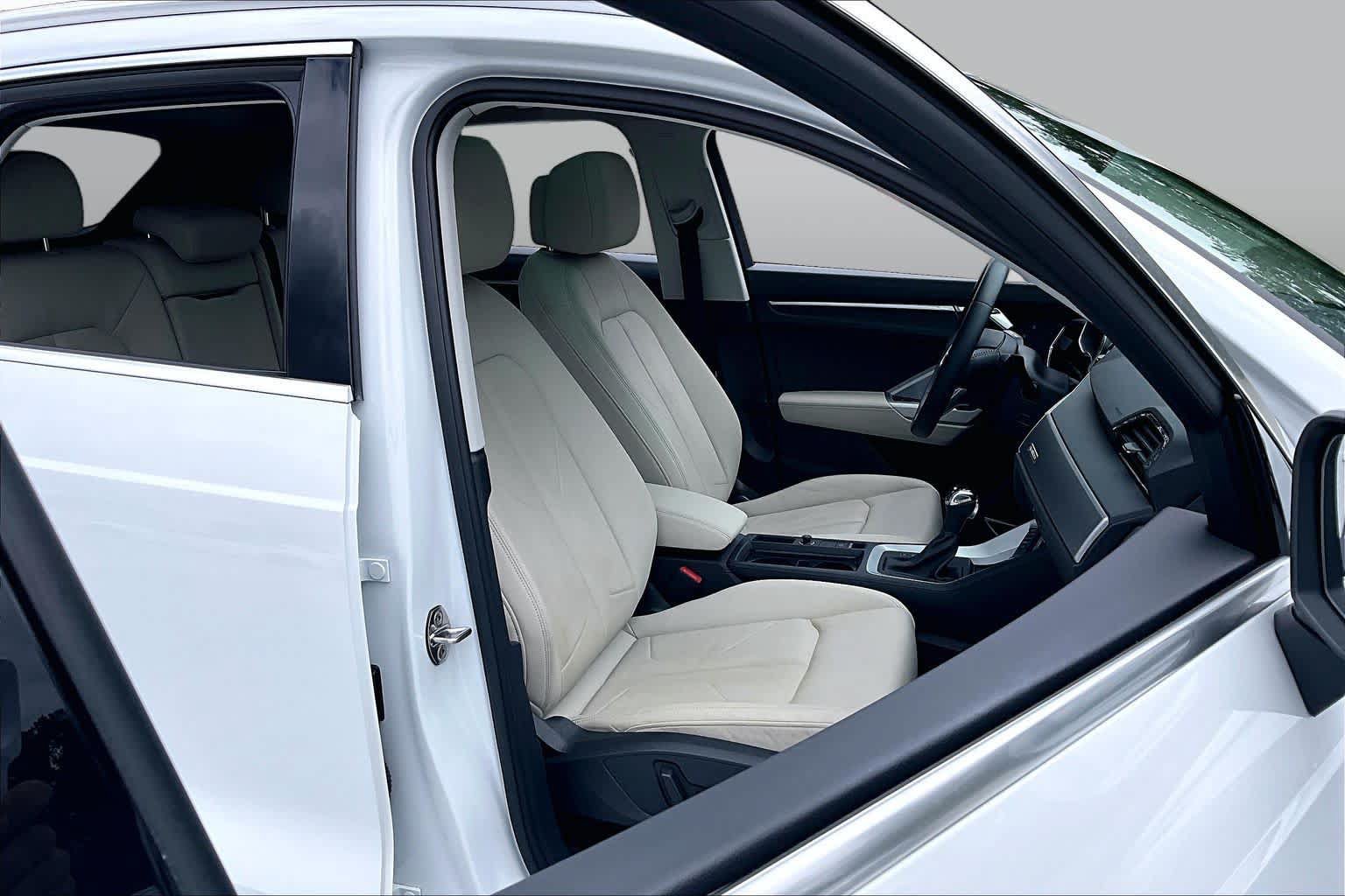 Used 2020 Audi Q3 2.0T Premium Plus AWD/4WD image 9