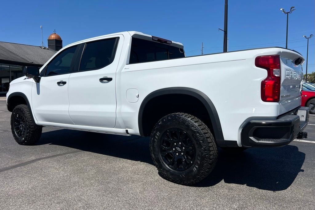 Used 2023 Chevrolet Silverado 1500 ZR2 w/ Technology Package image 4