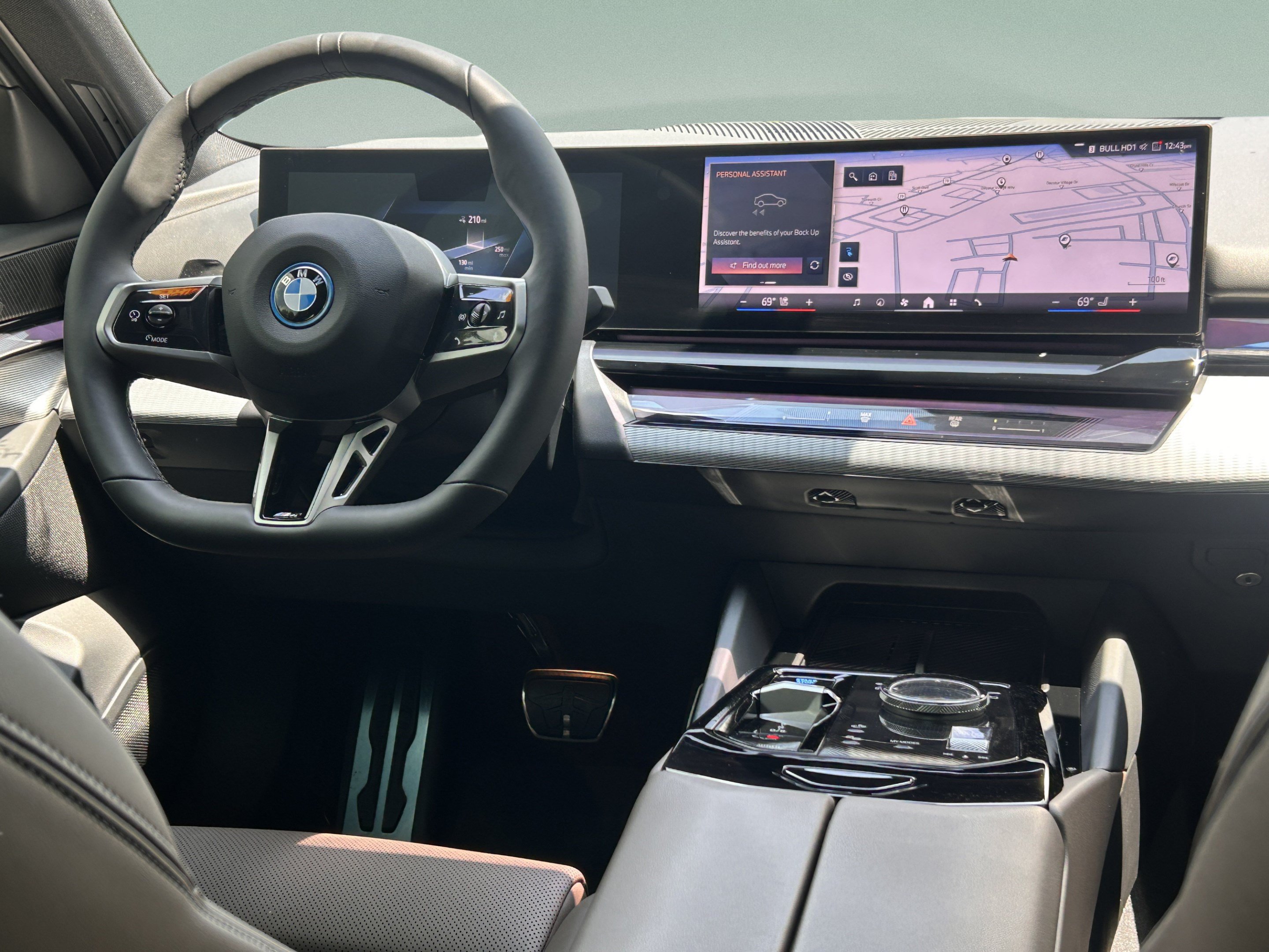 Used 2024 BMW i5 eDrive40i w/ M Sport Package RWD image 8