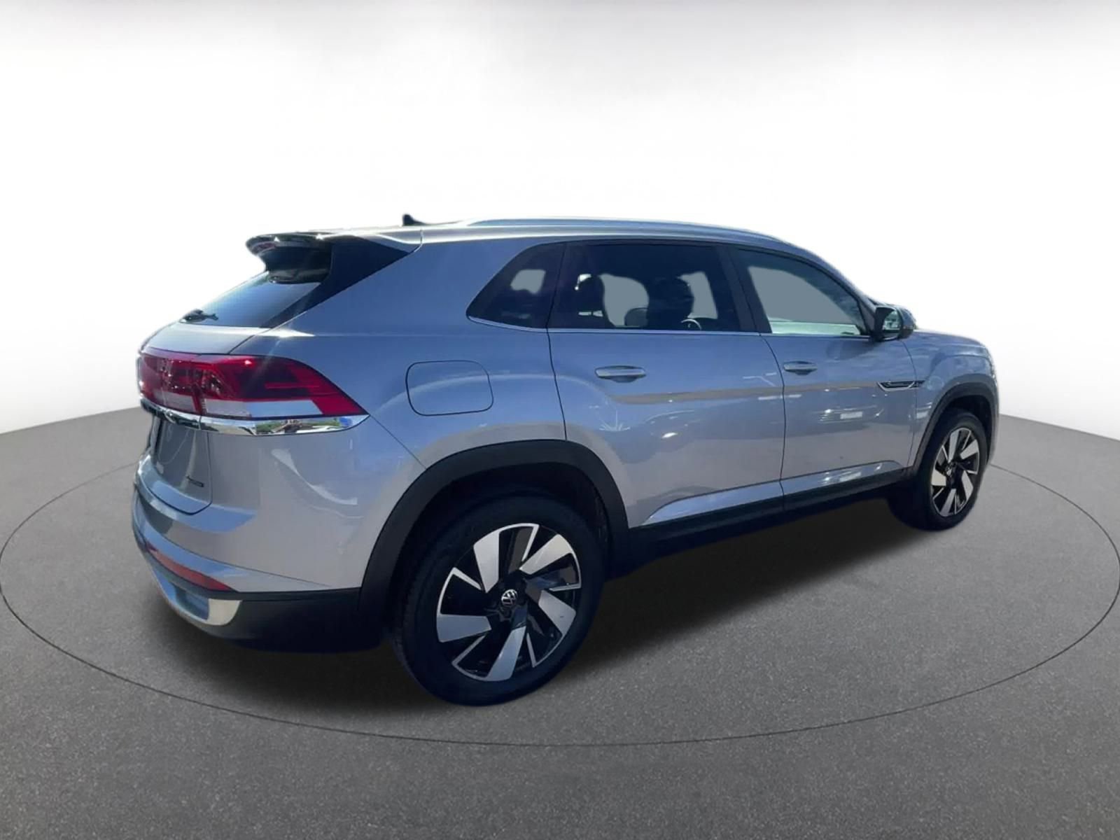 Used 2025 Volkswagen Atlas Cross Sport SE image 15