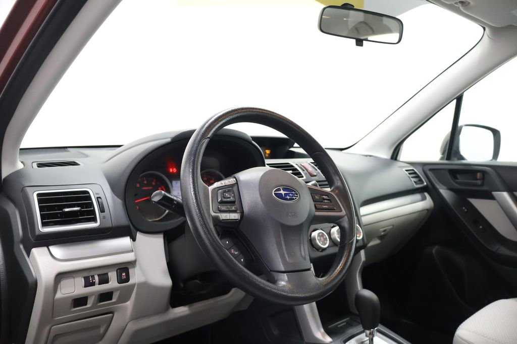 Used 2016 Subaru Forester 2.5i w/ Alloy Wheel Package image 15