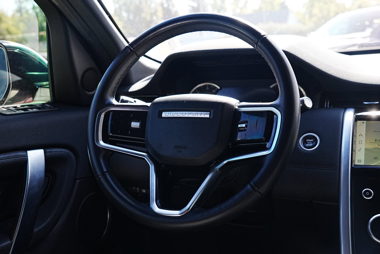 Used 2023 Land Rover Discovery Sport S image 17