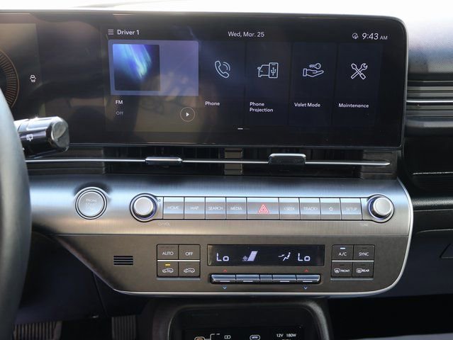 Used 2025 Hyundai Kona SEL image 23