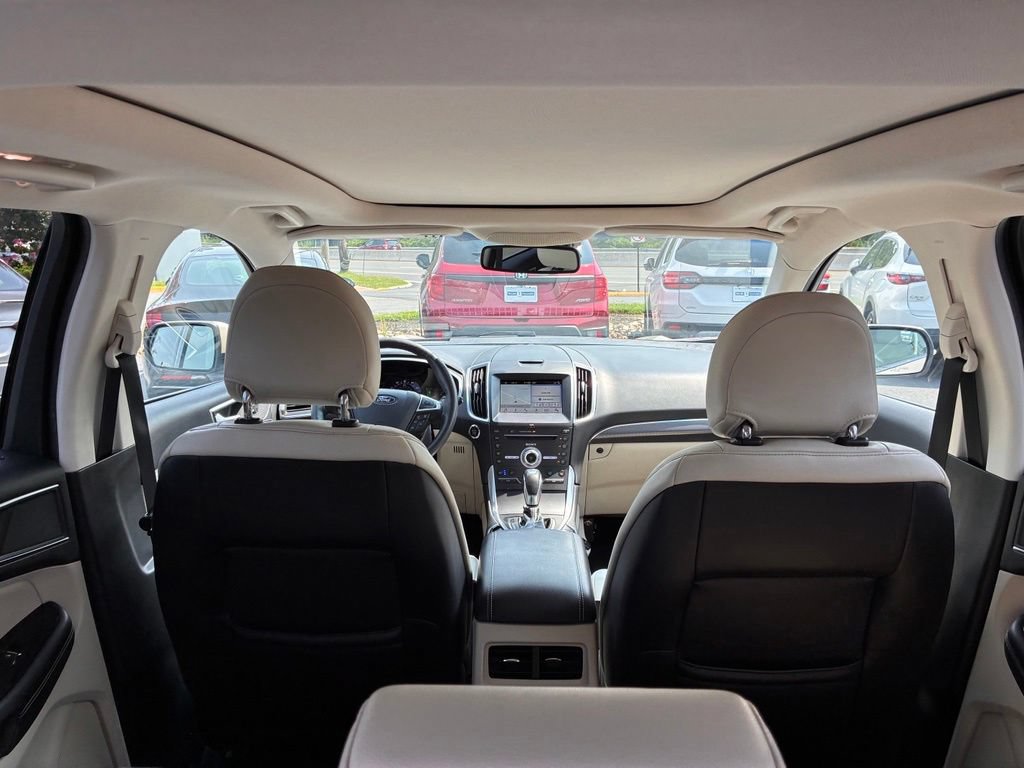 Used 2018 Ford Edge Titanium w/ Equipment Group 302A FWD image 14