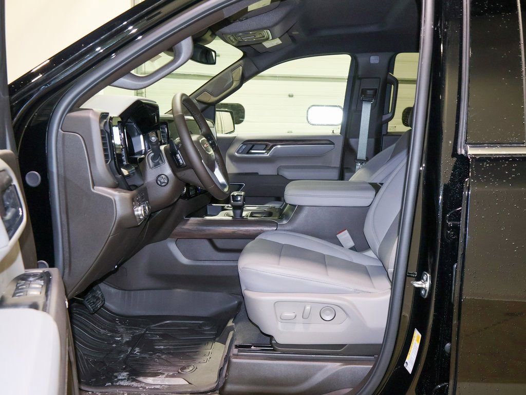 New 2026 GMC Sierra 1500 SLT w/ SLT Premium Plus Package image 6