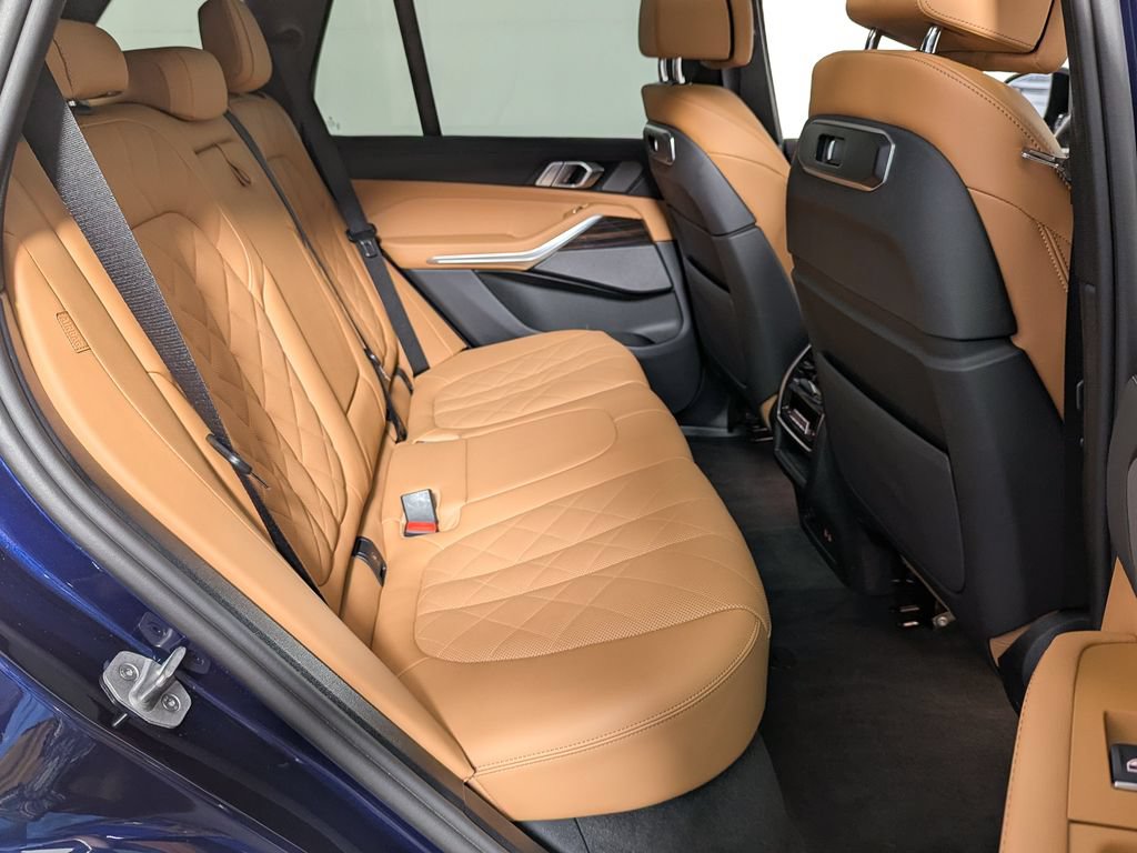 Used 2026 BMW X5 xDrive40i w/ M Sport Package AWD/4WD image 43