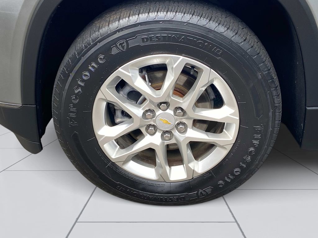 Used 2021 Chevrolet Traverse LT FWD image 22