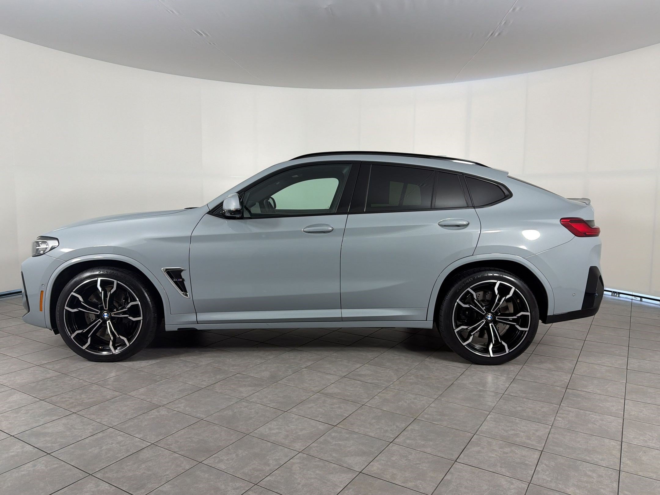 Used 2024 BMW X4 M w/ Executive Package AWD/4WD image 2
