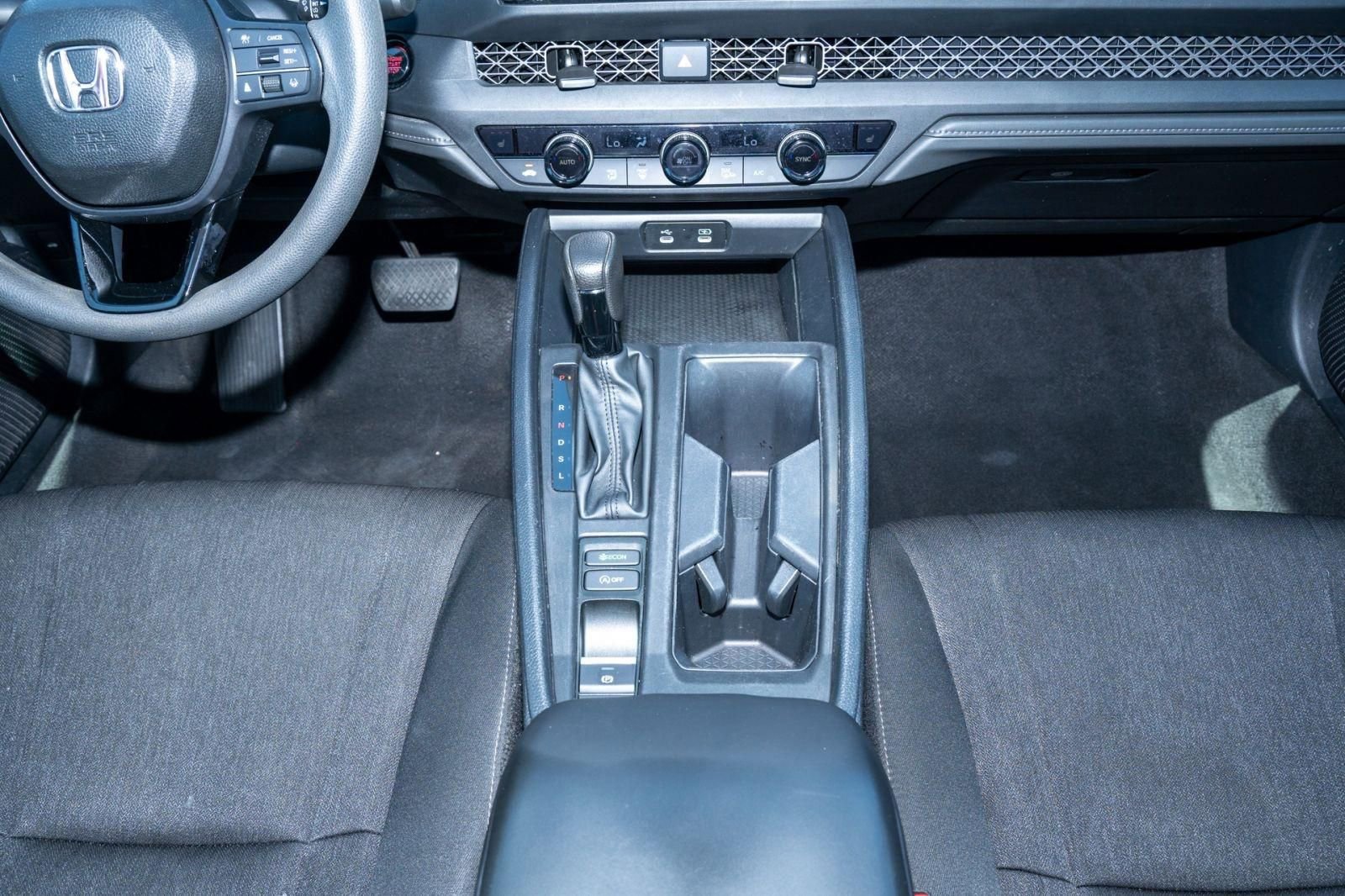 Certified 2025 Honda Accord SE image 27