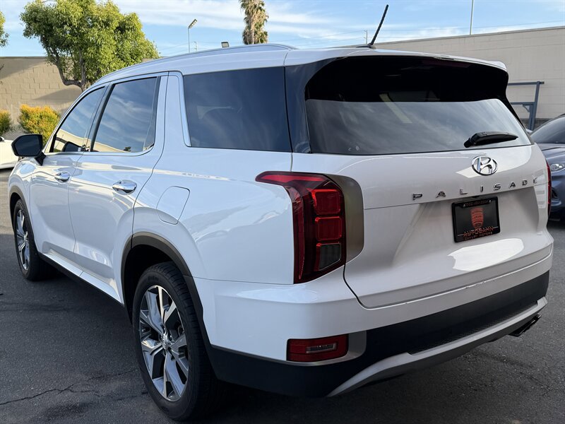 Used 2020 Hyundai Palisade SEL w/ Premium Package FWD image 12