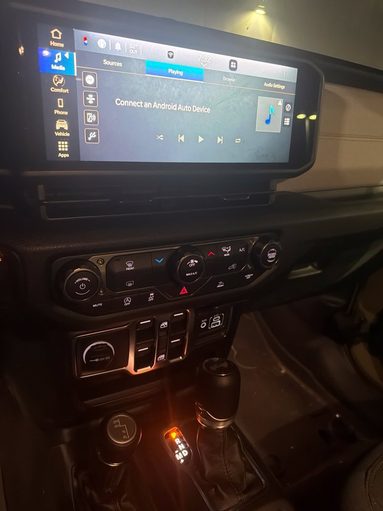 Certified 2025 Jeep Wrangler Unlimited Sport AWD/4WD image 8