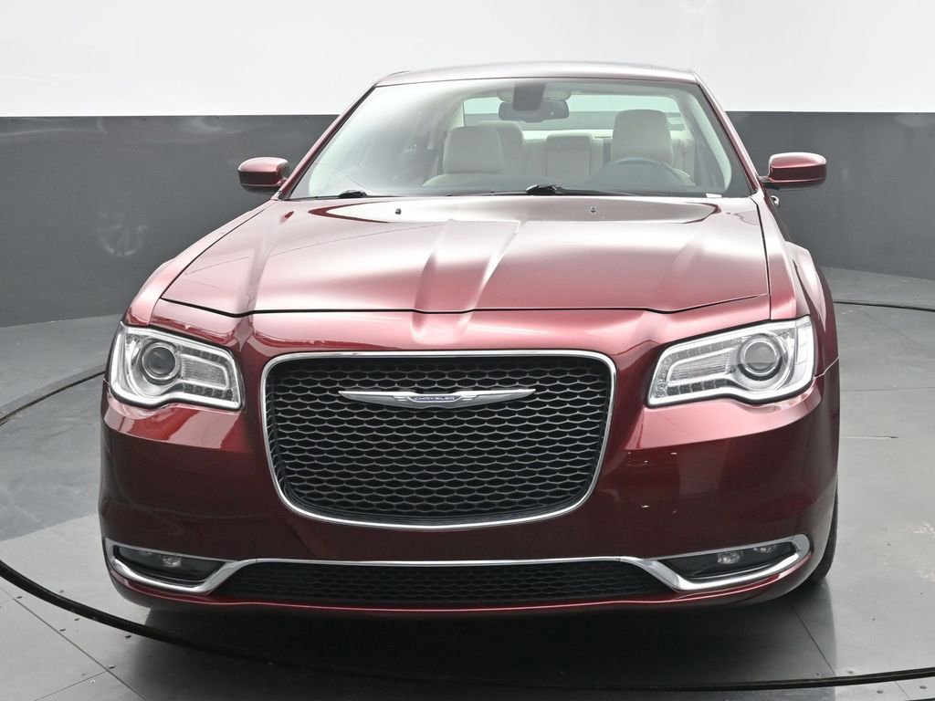 Used 2016 Chrysler 300 Limited image 8