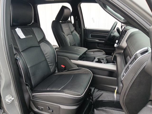 New 2026 RAM 5500 4x4 Crew Cab w/ Laramie Trim Package image 28