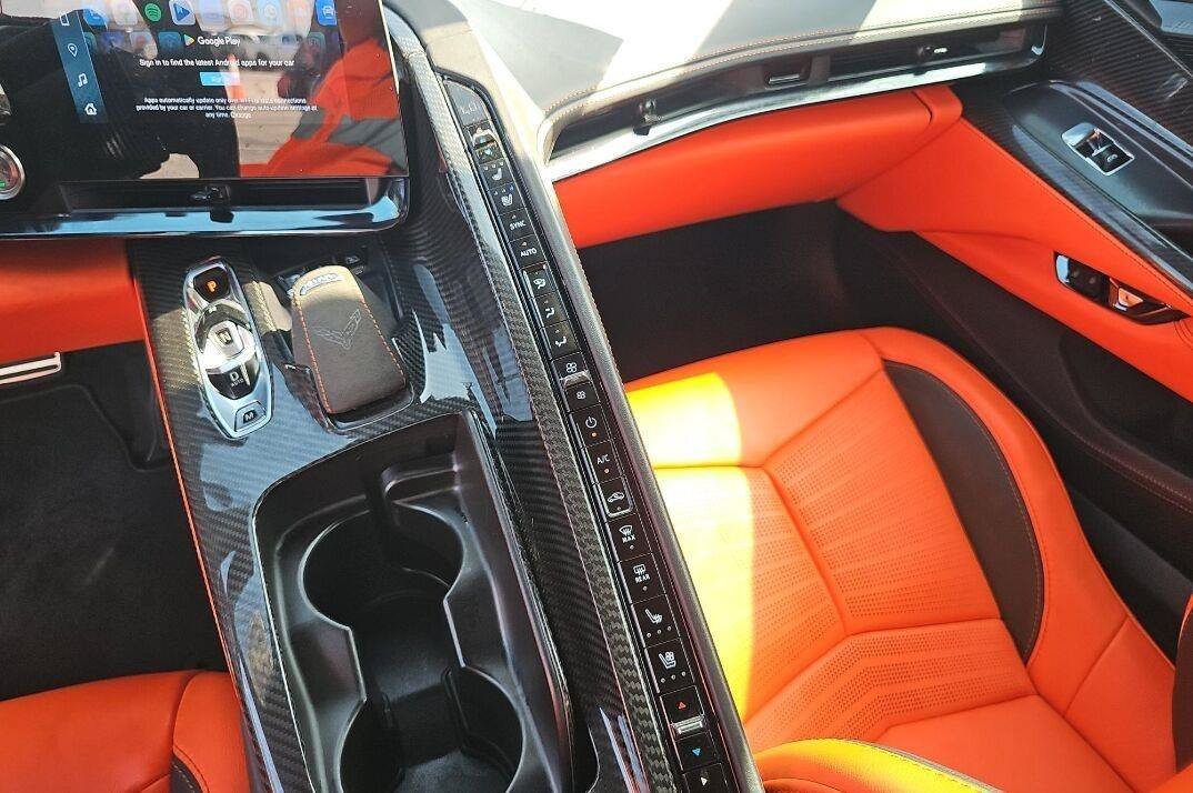 Used 2025 Chevrolet Corvette Z06 RWD image 4
