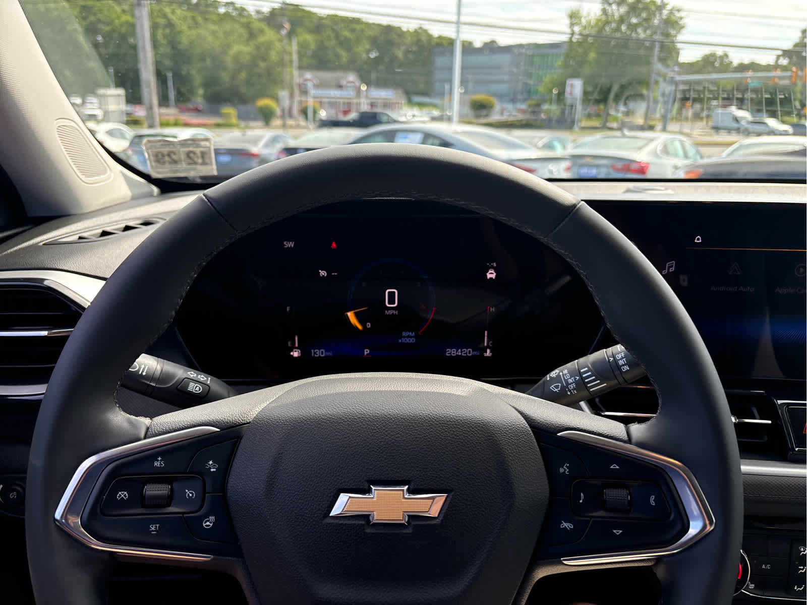 Used 2025 Chevrolet TrailBlazer LT w/ LT Cold Weather Package FWD image 7