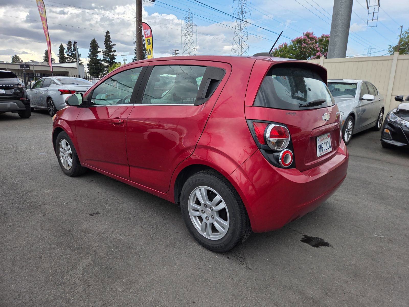 Used 2016 Chevrolet Sonic LT FWD image 2