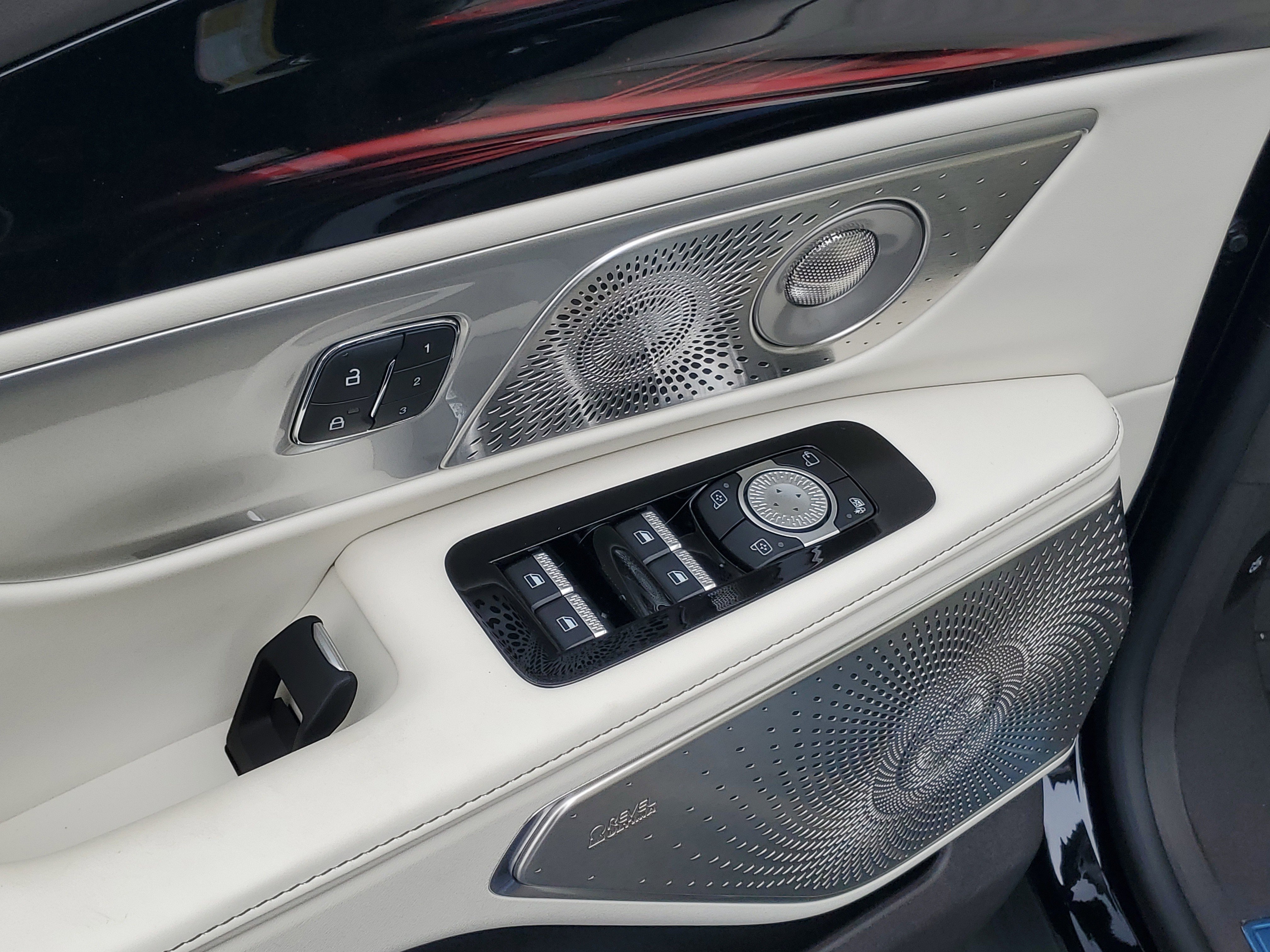 New 2026 Lincoln Nautilus Black Label w/ Jet Appearance Package image 9