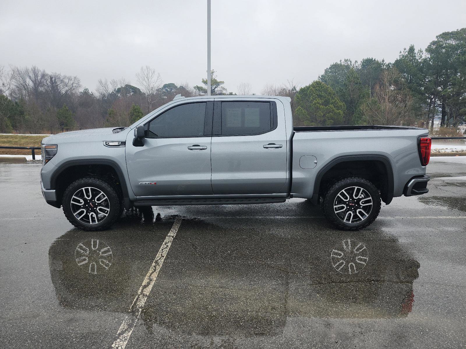 Used 2025 GMC Sierra 1500 AT4 w/ AT4 Premium Package image 2