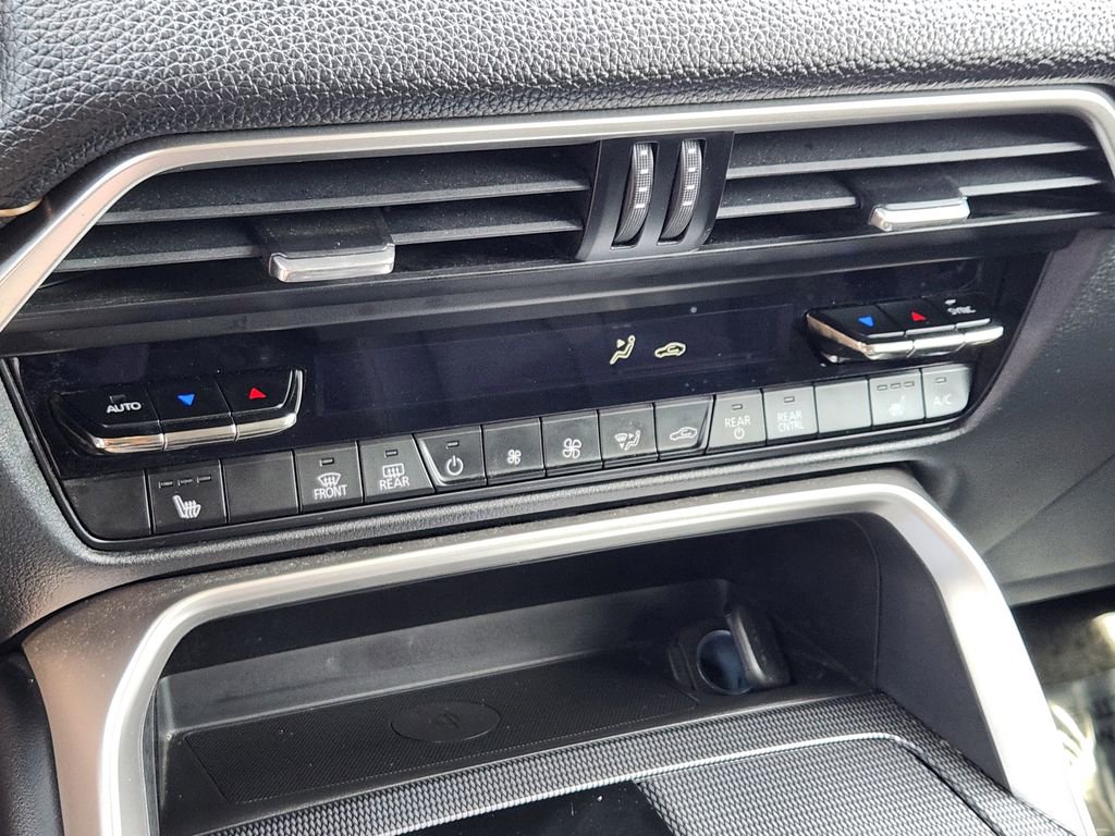 Used 2024 MAZDA CX-90 Plug-In Hybrid w/ Premium Pkg image 9